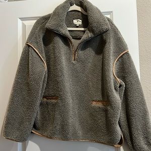 Tuckernuck green Sherpa quarter zip medium